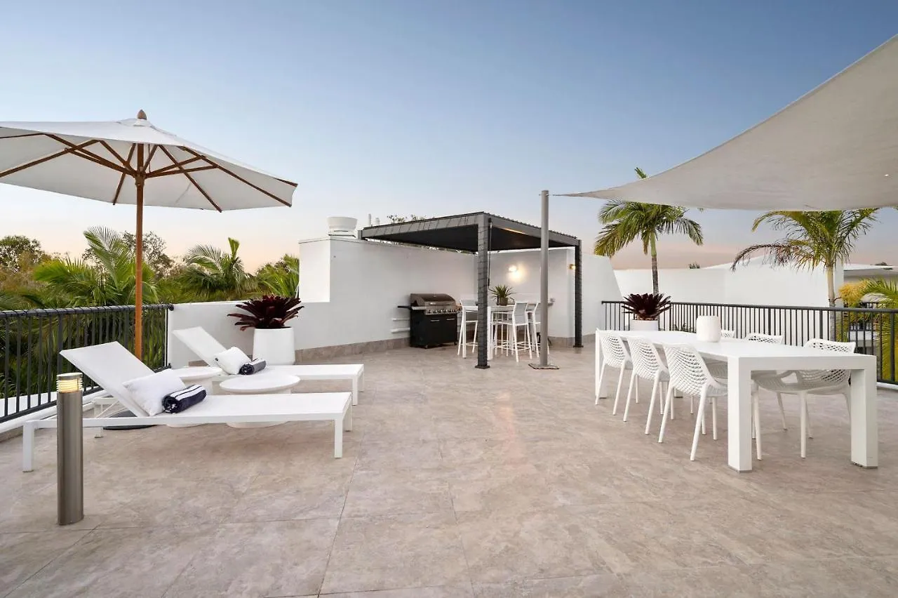 Apartment Penthouse With Private Roof Top Terrace- Noosa Australia